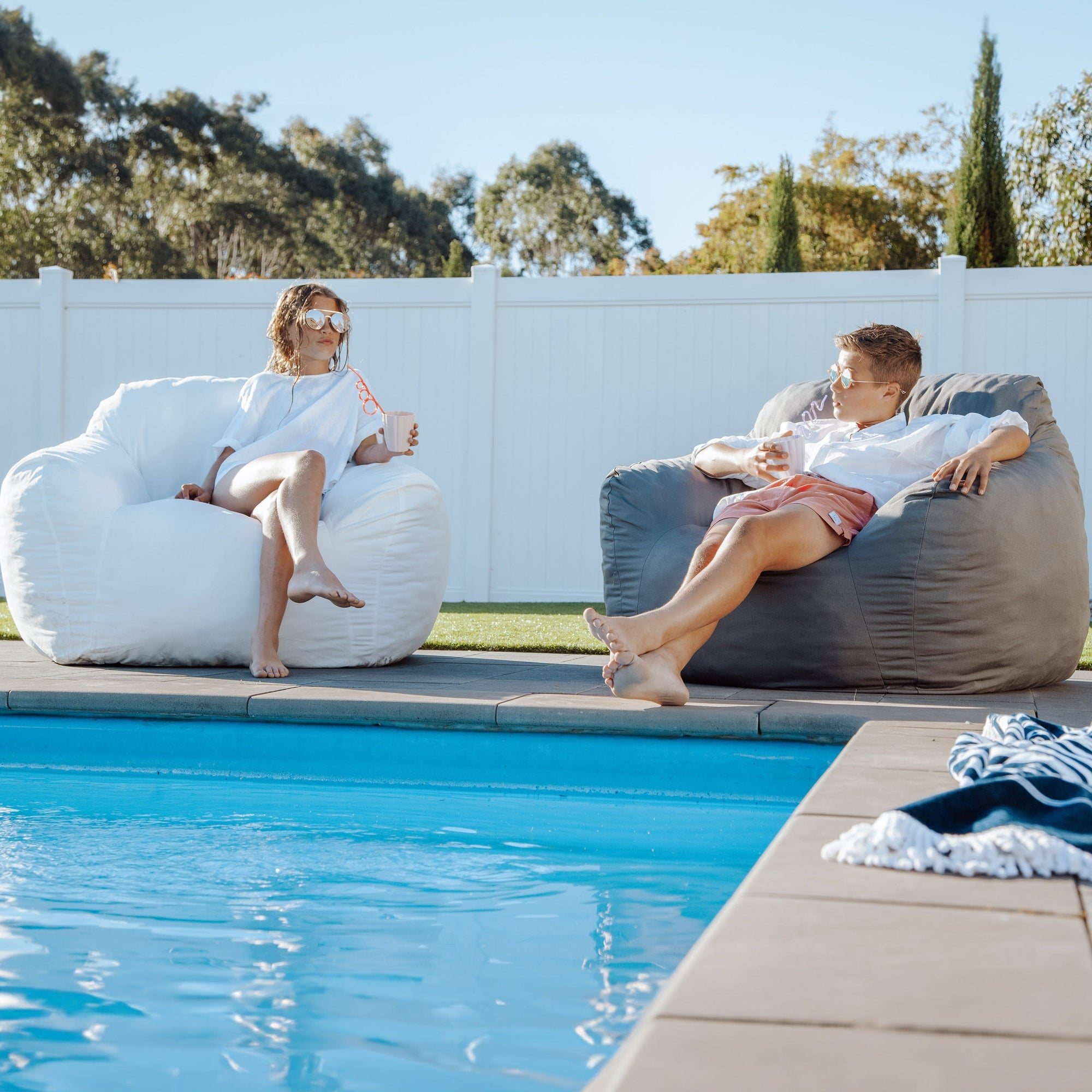 Outdoor DreamPod® Chair - Comfortable Charcoal Grey Lounger