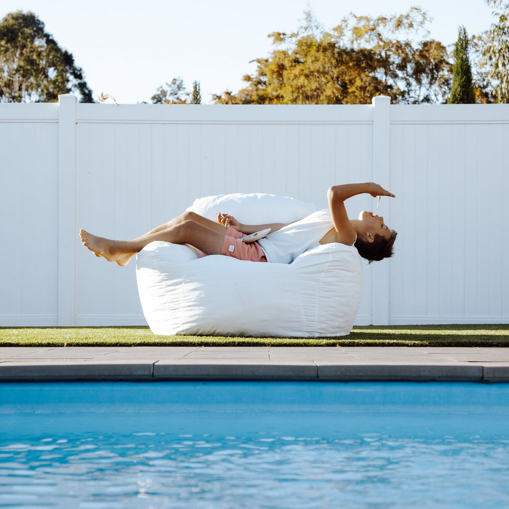 Ivory & Deene Outdoor DreamPod® Chair - Comfortable Relaxation