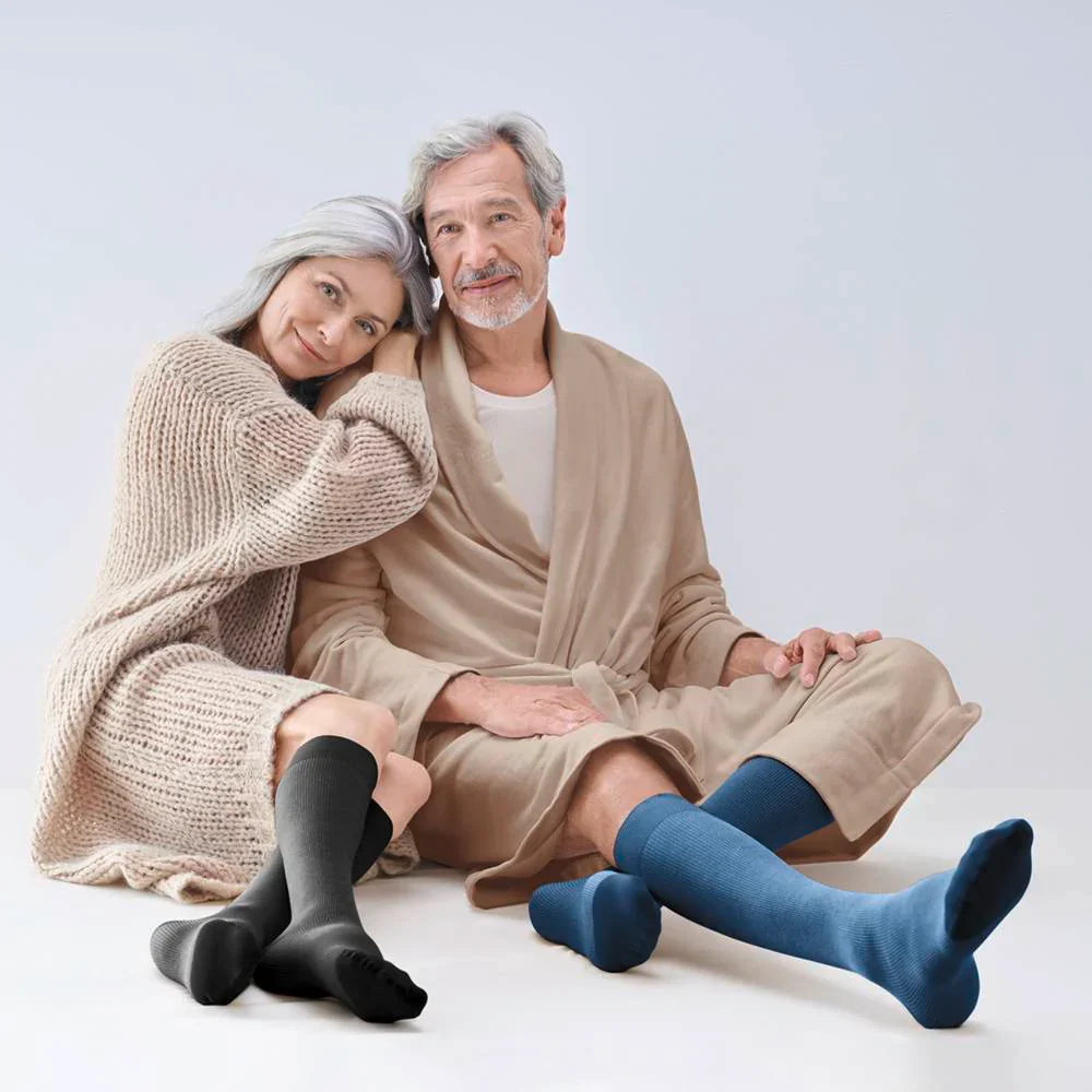 VenoTrain Cocoon Compression Stockings - Knee High Closed Toe Black