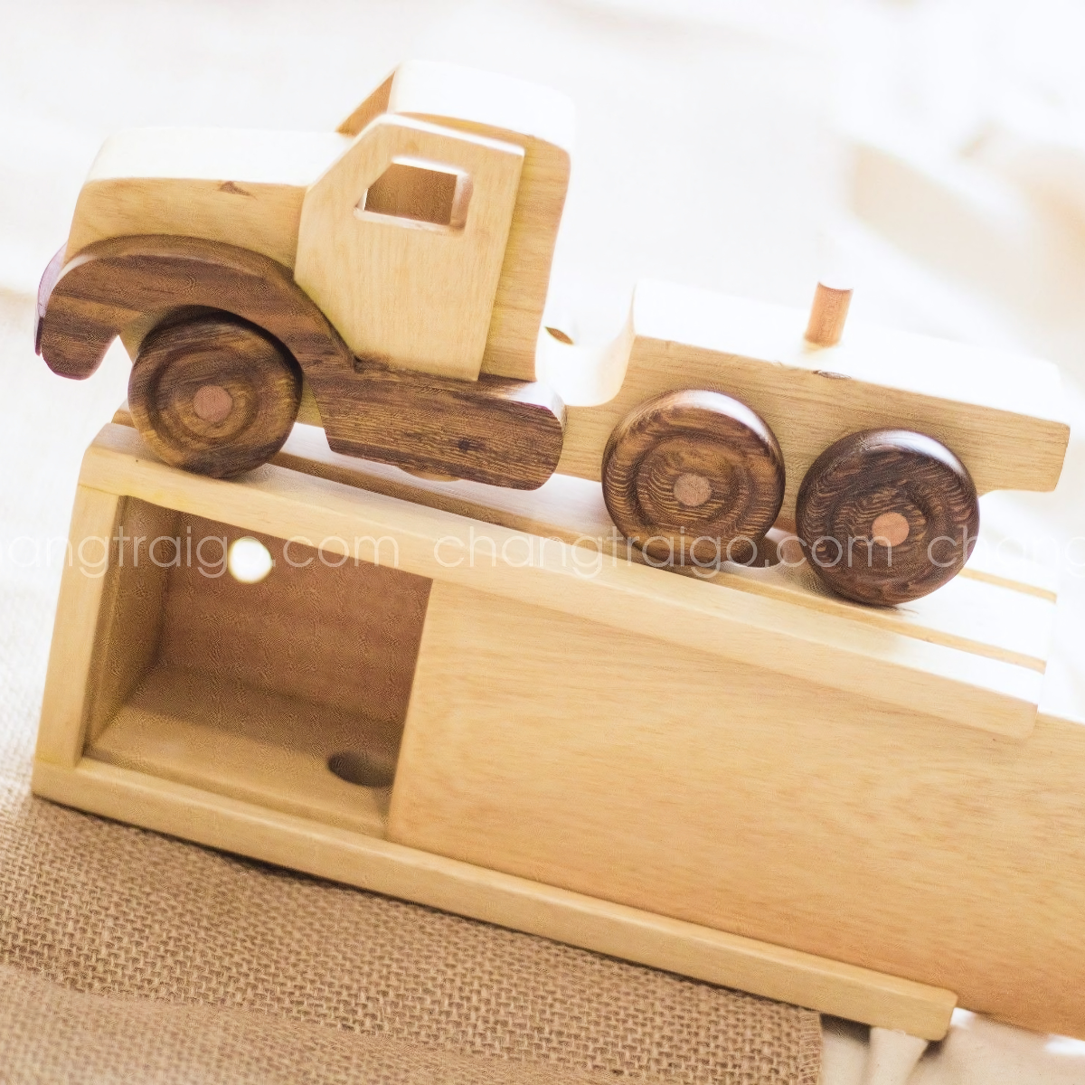 Wooden Container Truck – Montessori Vehicle Toy (Age 2+)