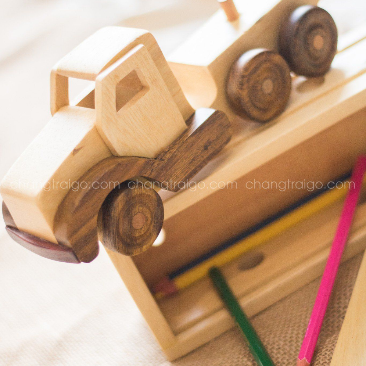 Wooden Container Truck – Montessori Vehicle Toy (Age 2+)