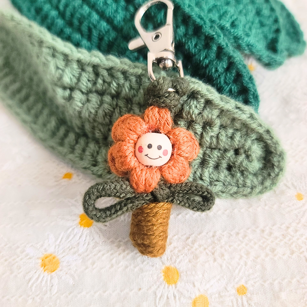 Handmade Macrame Smiley Flower Keychains – Set of 5 | Eco Gift AU Stock