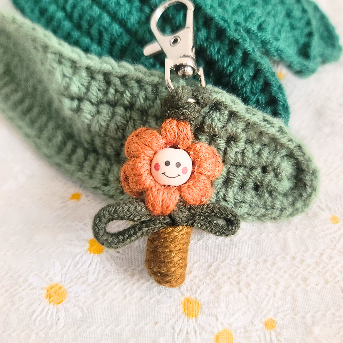 Handmade Macrame Smiley Flower Keychains – Set of 5 | Eco Gift AU Stock