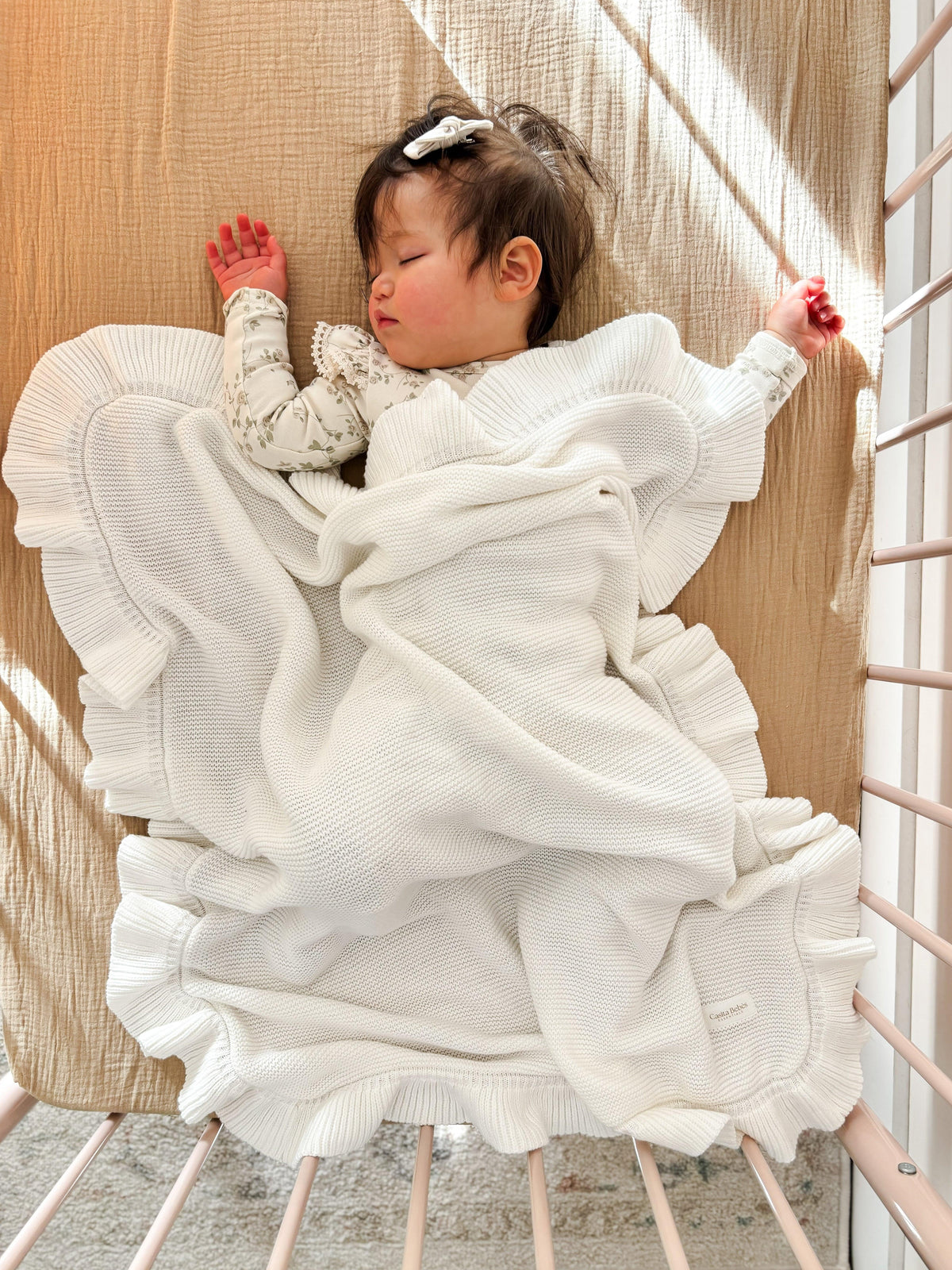 Essentīals Organic Cotton Knitted Blanket for Babies - Ultimate Comfort