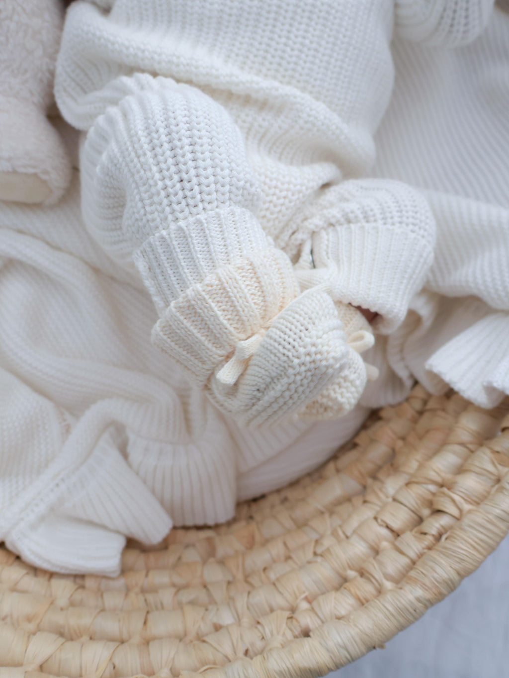 Essentīal Knitted Booties