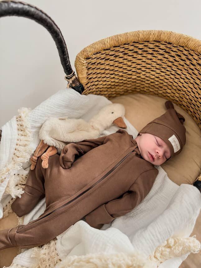 Essentīals Cozy Dusty Brown Baby Romper - Comfort for 0-18 Months