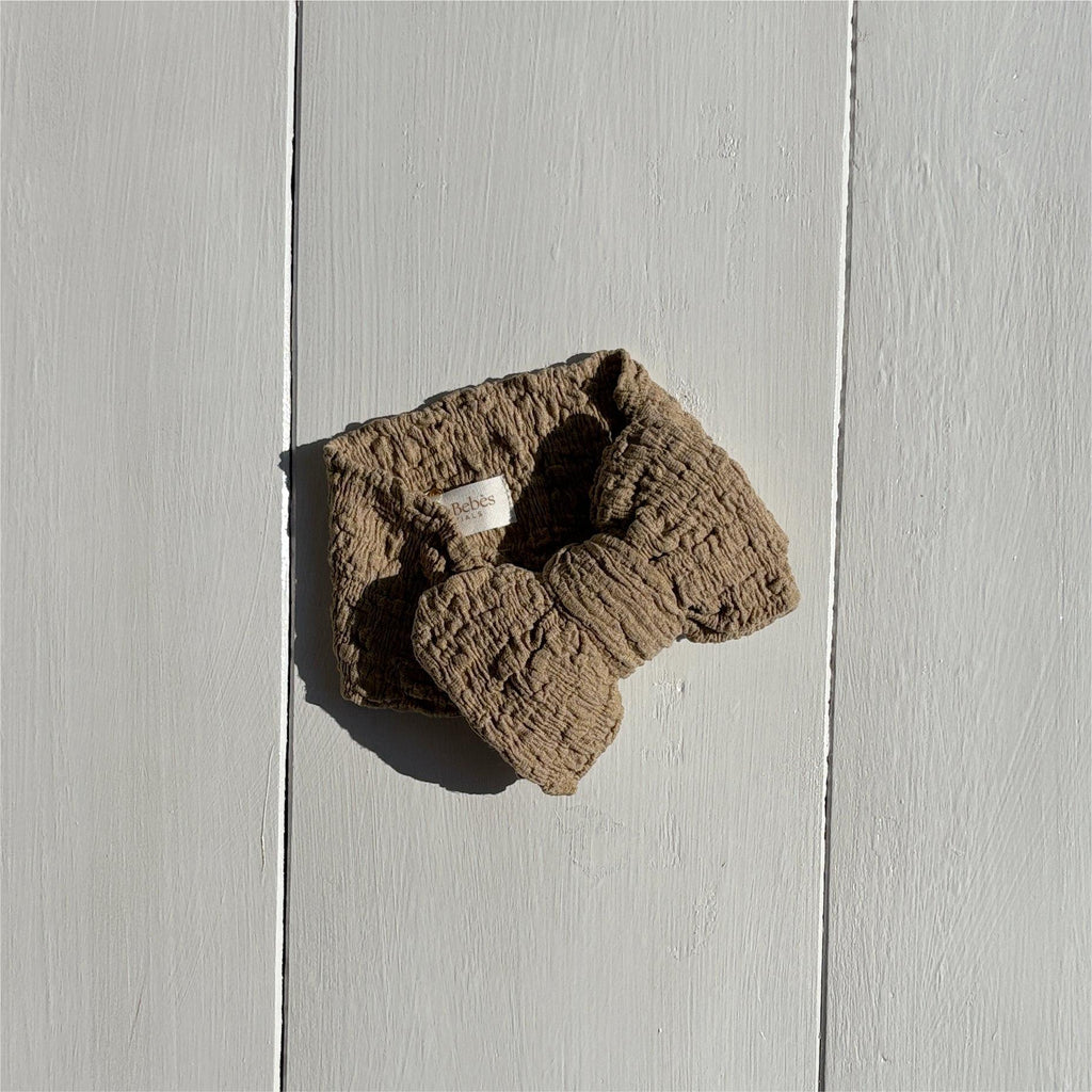 Essentīals Textured Bow