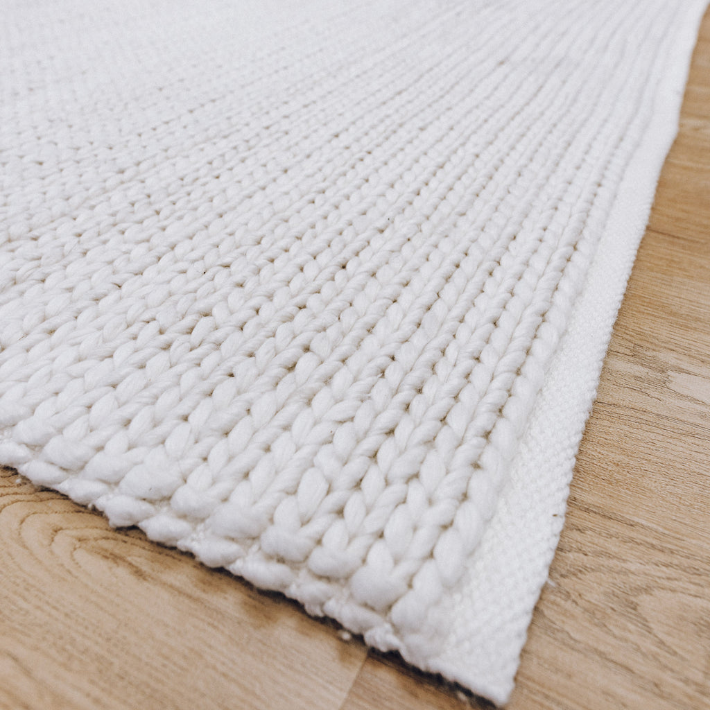 Kiara Handwoven Eco-Friendly Floor Rug in White Tones