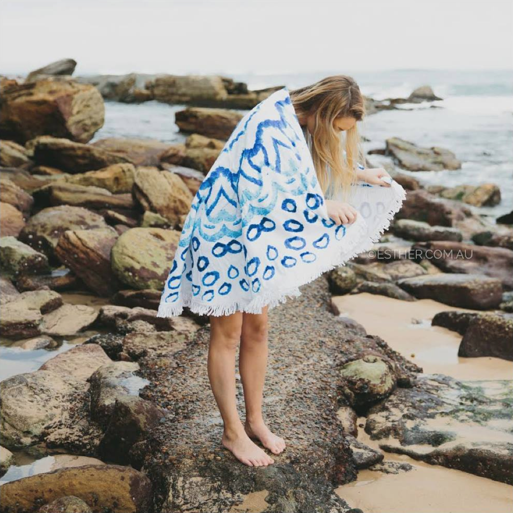 Luxurious Round Beach Towel & Picnic Blanket - Watercolour Design