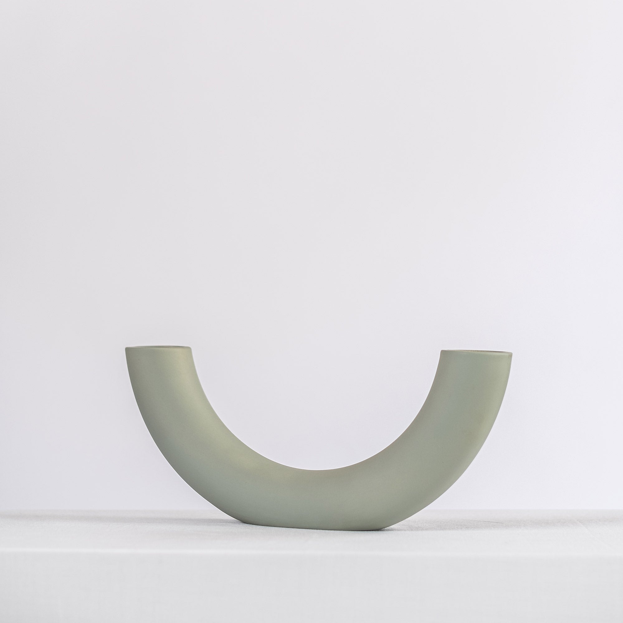 Lotus Ceramic Vase - Elegant Decor for Any Space