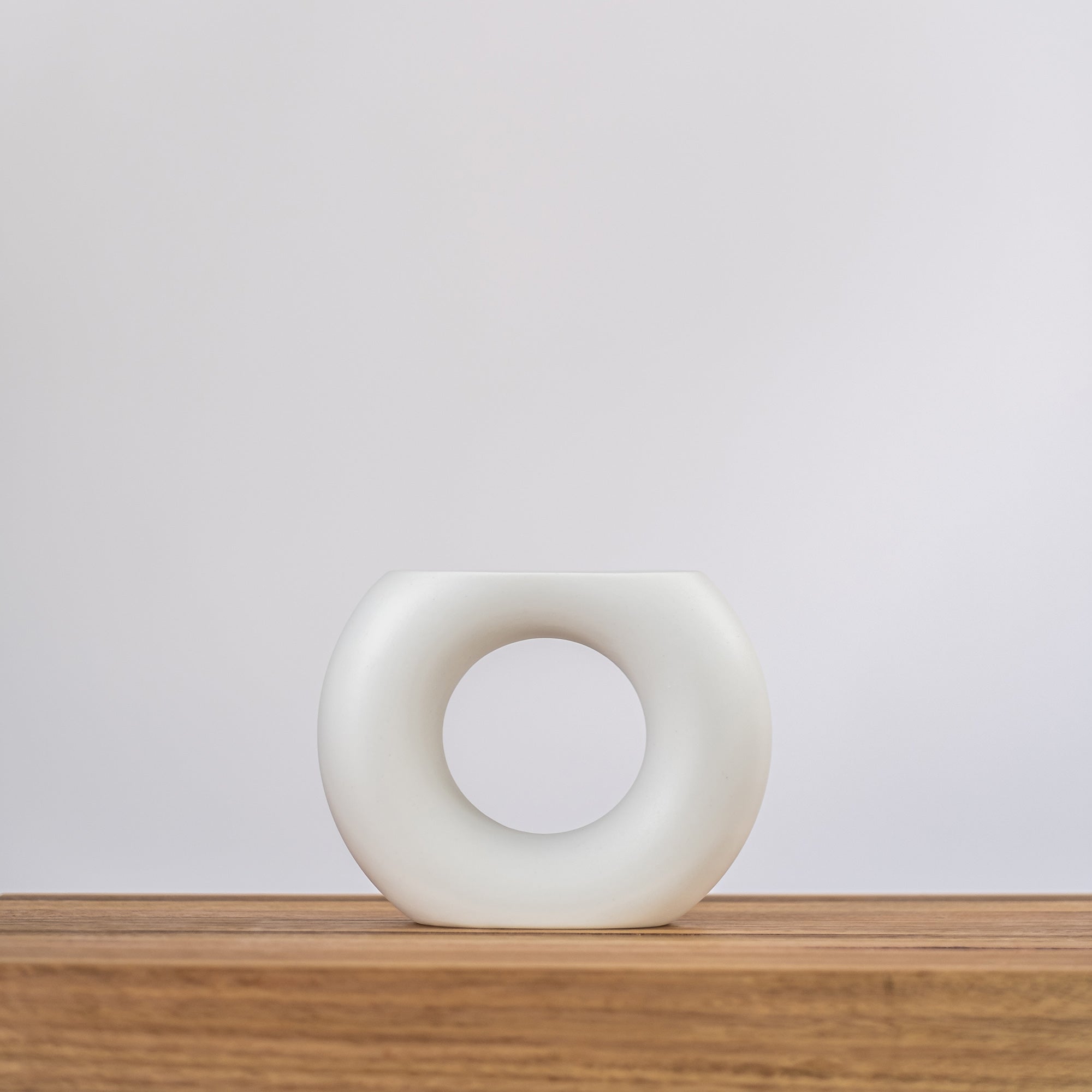 Azalea Ceramic Vase - Modern Elegance for Any Home