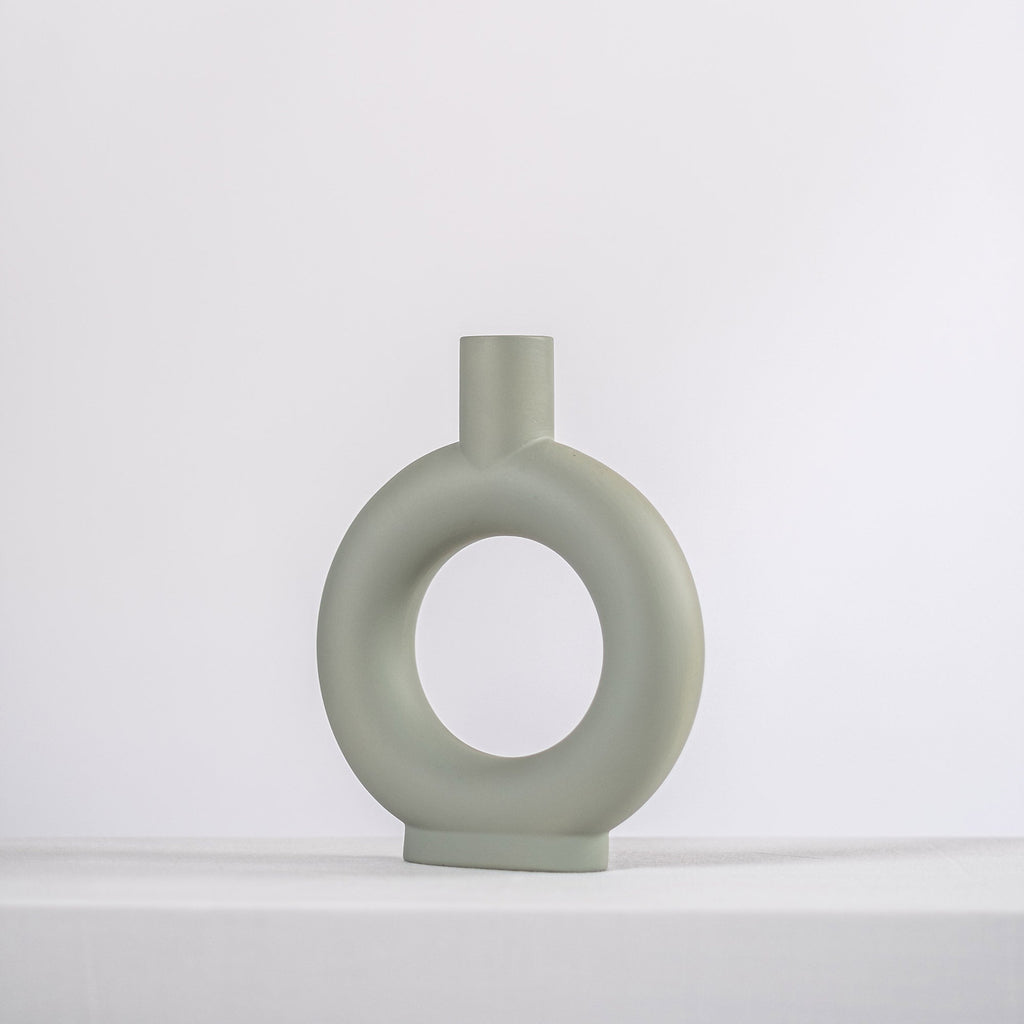 Daisy Ceramic Vase - Sophisticated Home Décor Accent