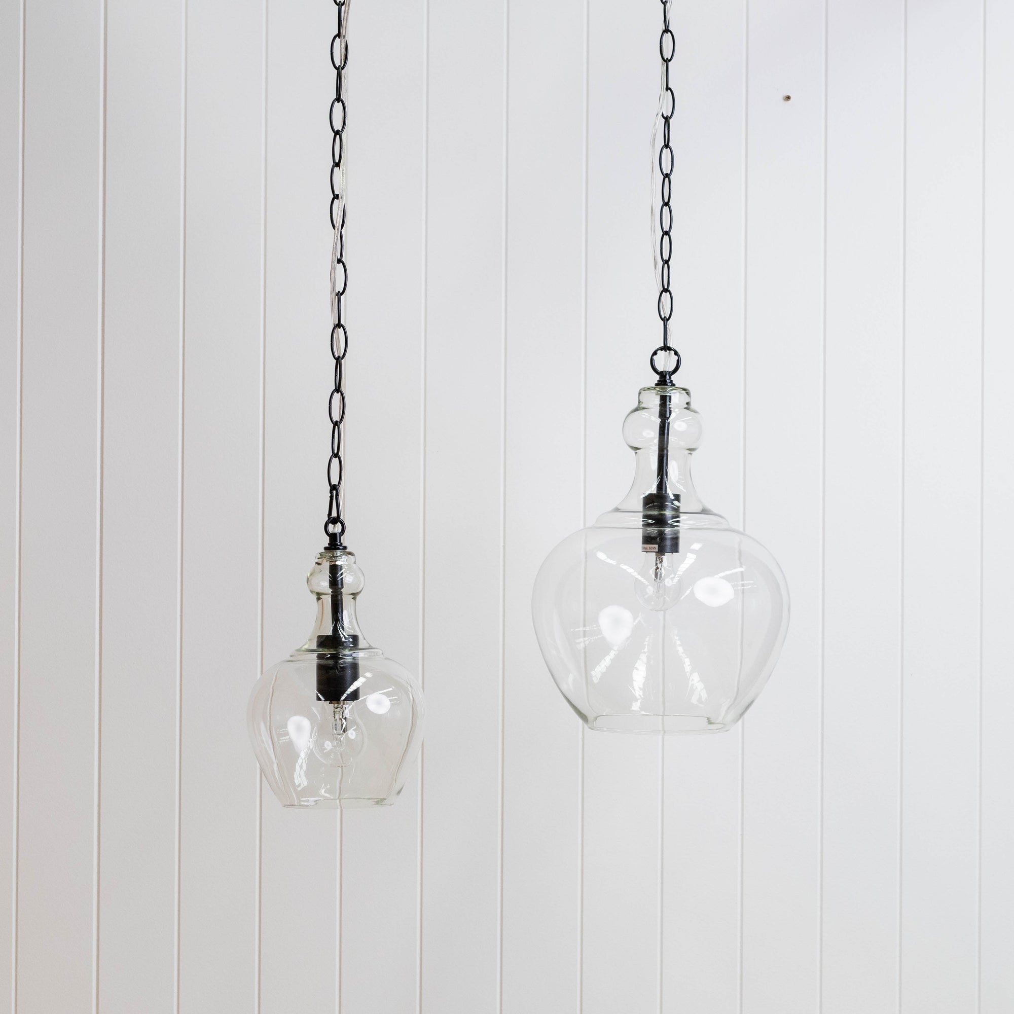 Elegant Valentine Glass Pendant Light in Matt Black Finish