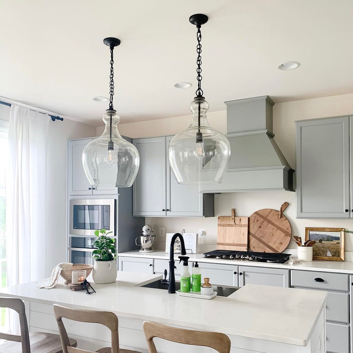 Elegant Valentine Glass Pendant Light in Matt Black Finish
