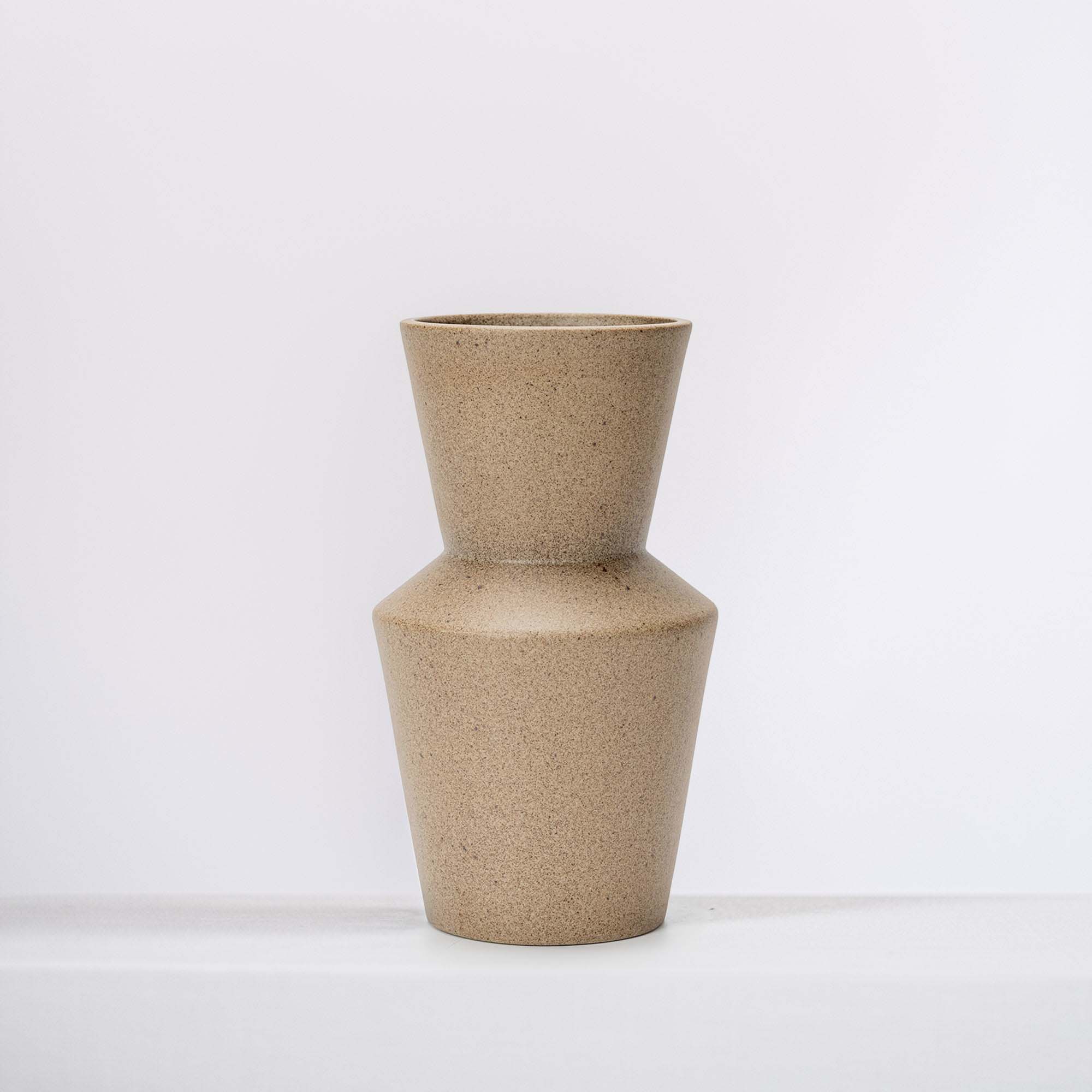 Dahlia Modern Ceramic Vase - Stylish Home Décor Accent