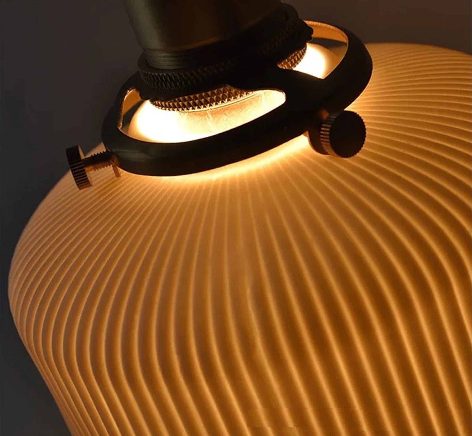 Gloria Ceramic Pleated Pendant Light - Modern Vintage Design