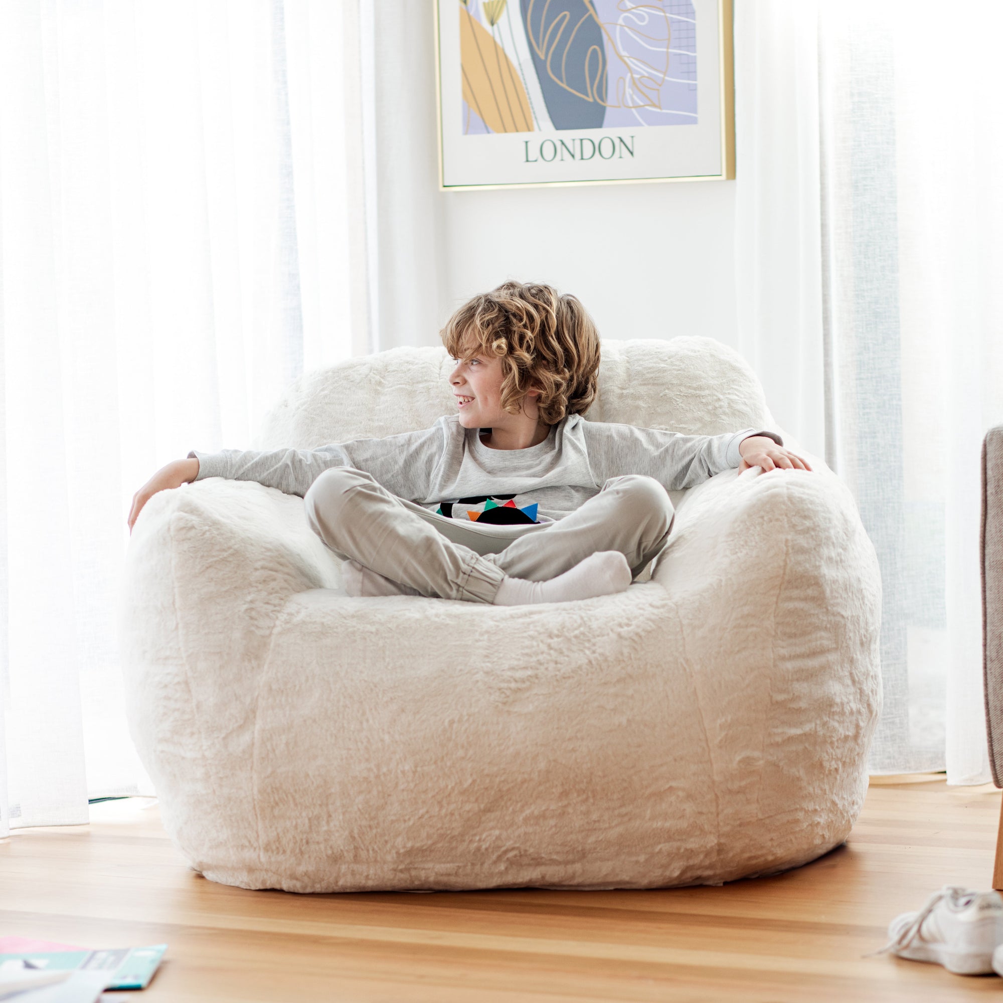 DreamPod® White Chair - Plush Comfort and Sensory Foam Support