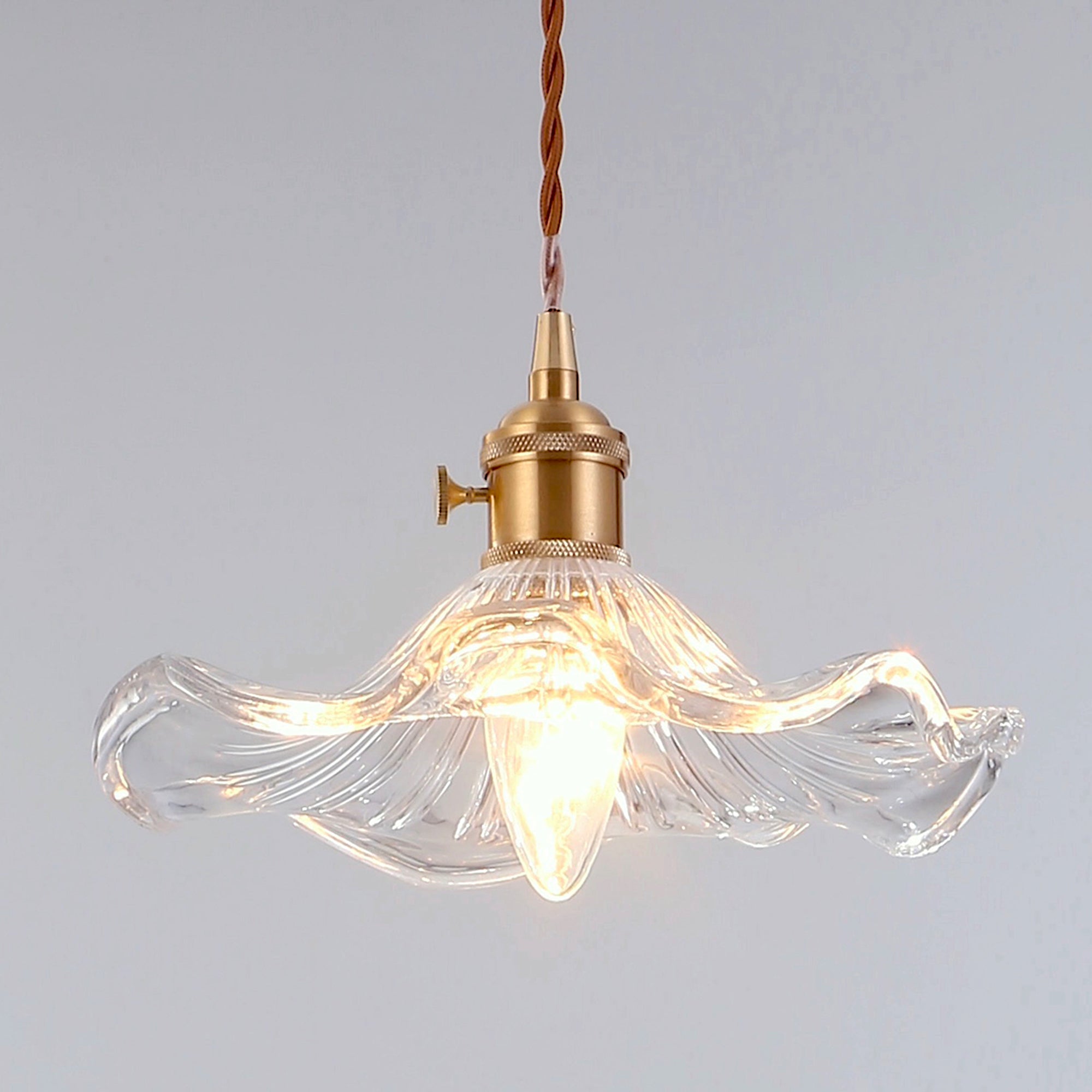 Jenna Vintage Scallop Edge Glass Pendant Light in Gold
