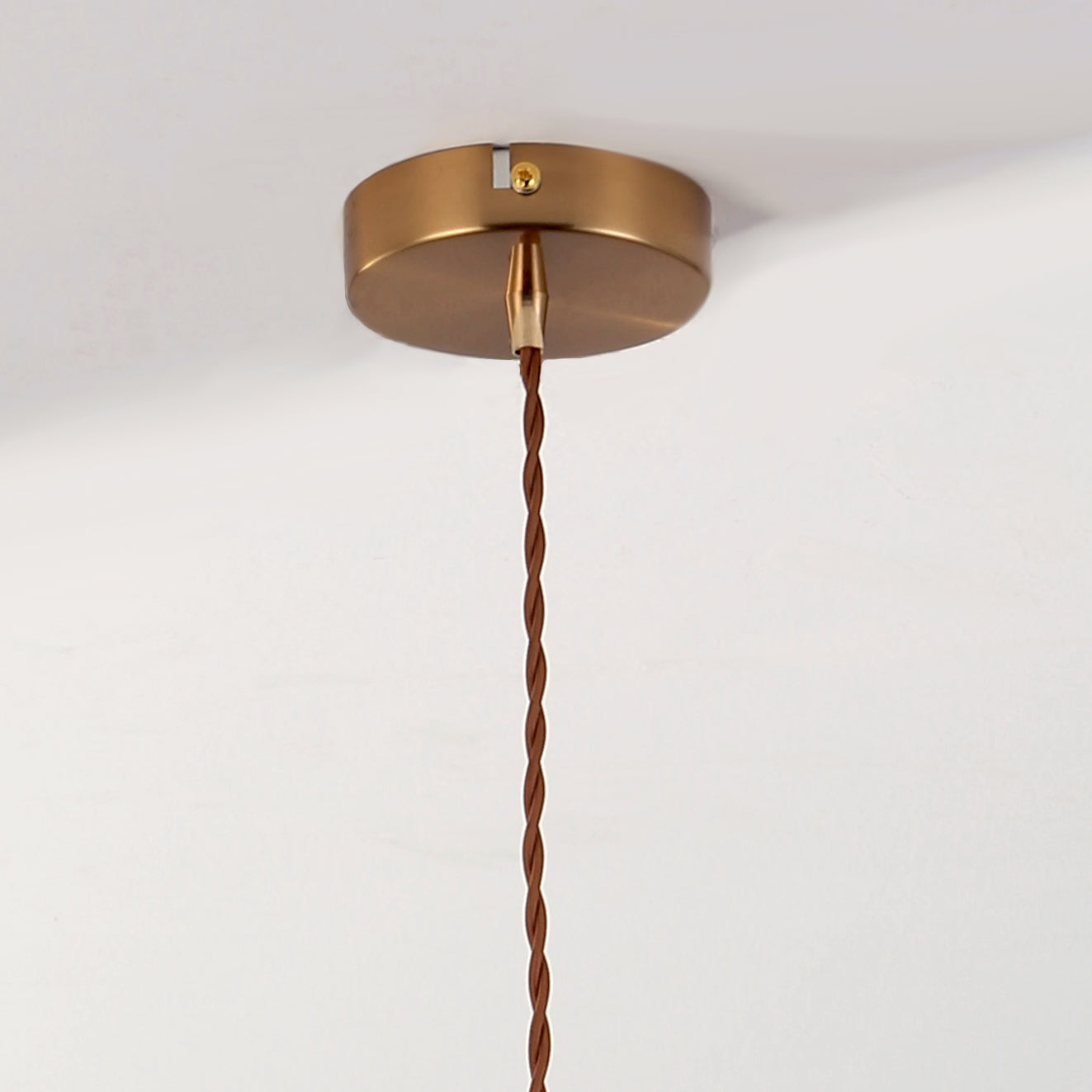 Mia Vintage Scallop Edge Glass Pendant Light - Elegant & Adjustable