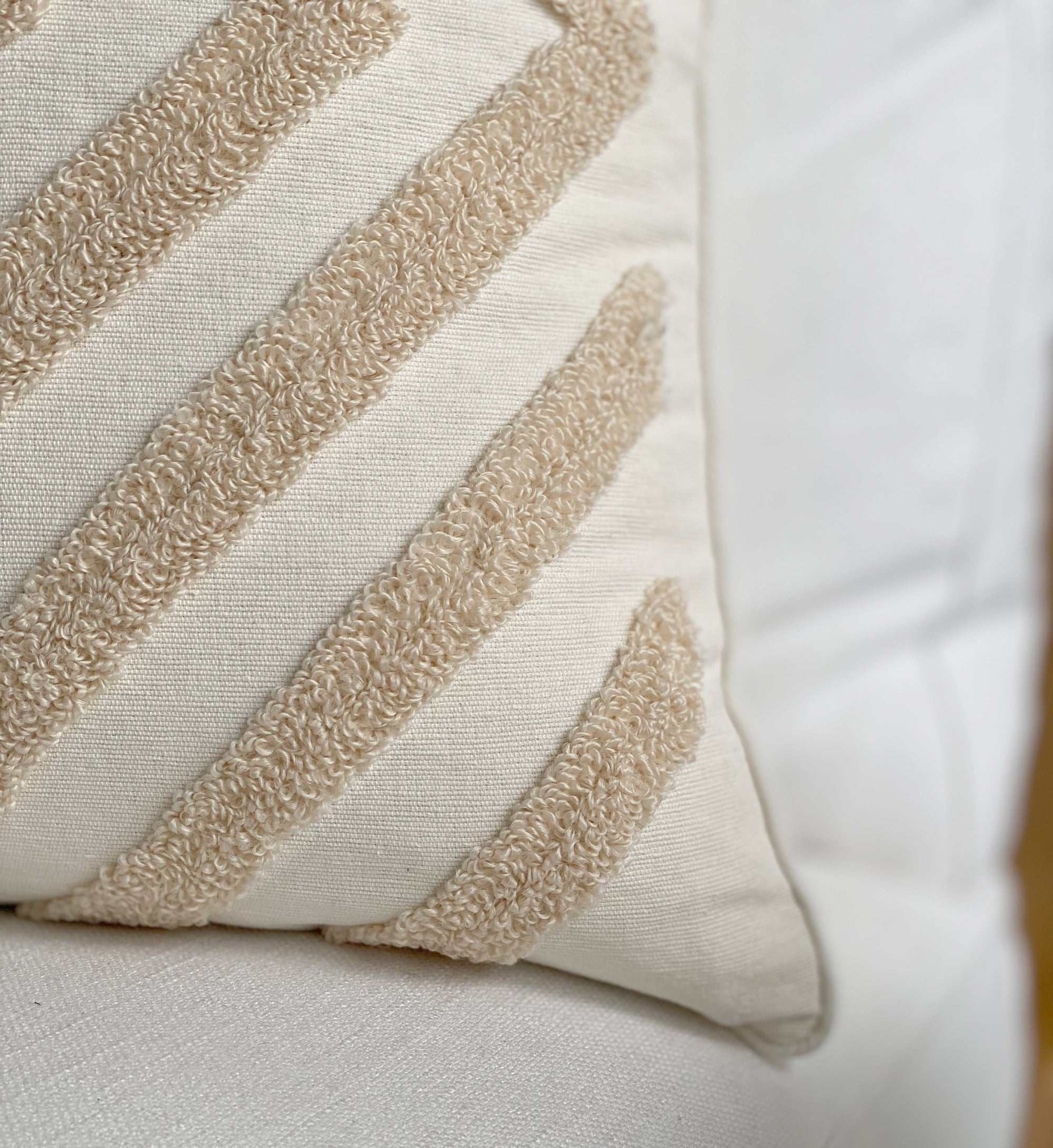 Ramada Tufted Cushion Cover with Diamond Design – Includes Insert