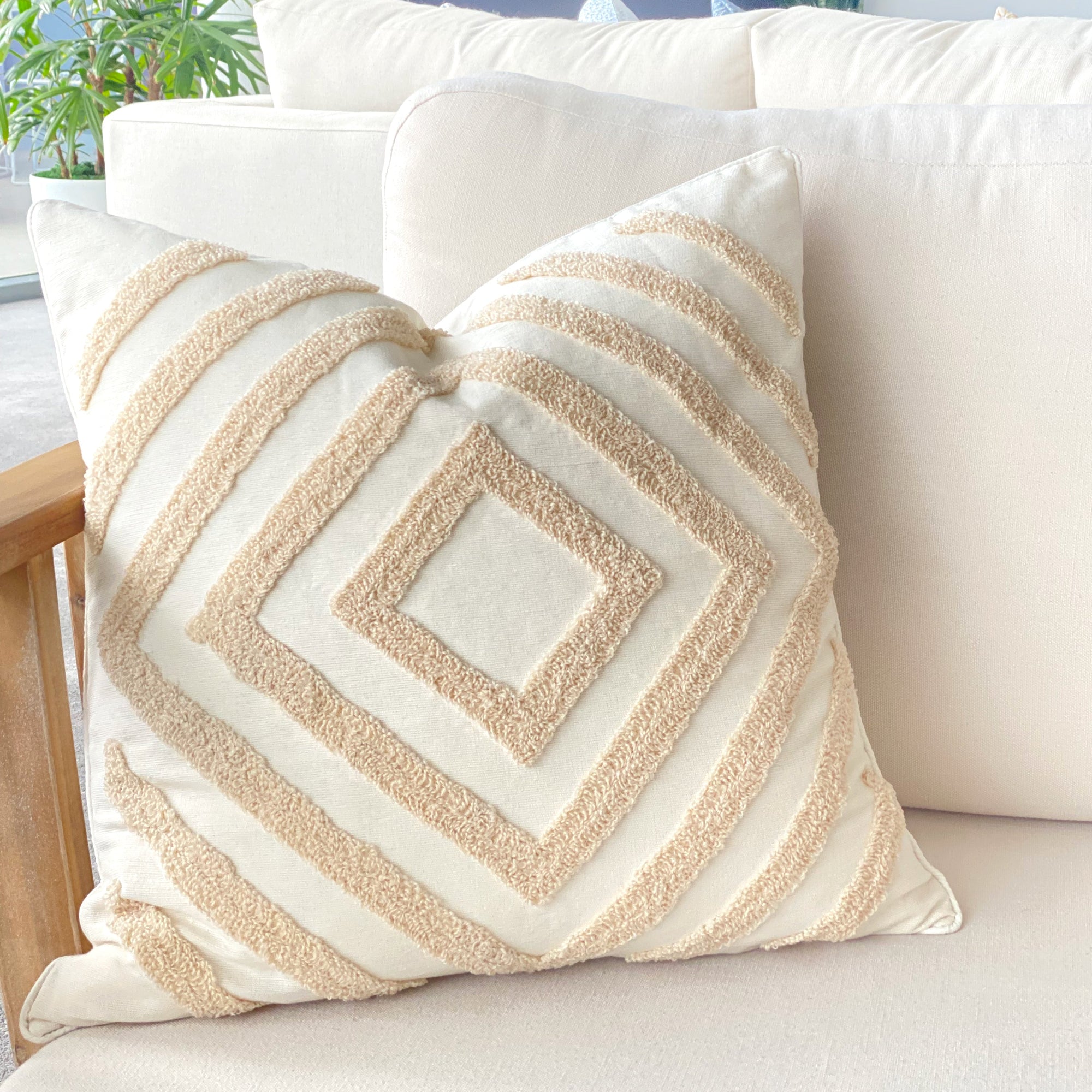 Ramada Tufted Cushion Cover with Diamond Design – Includes Insert