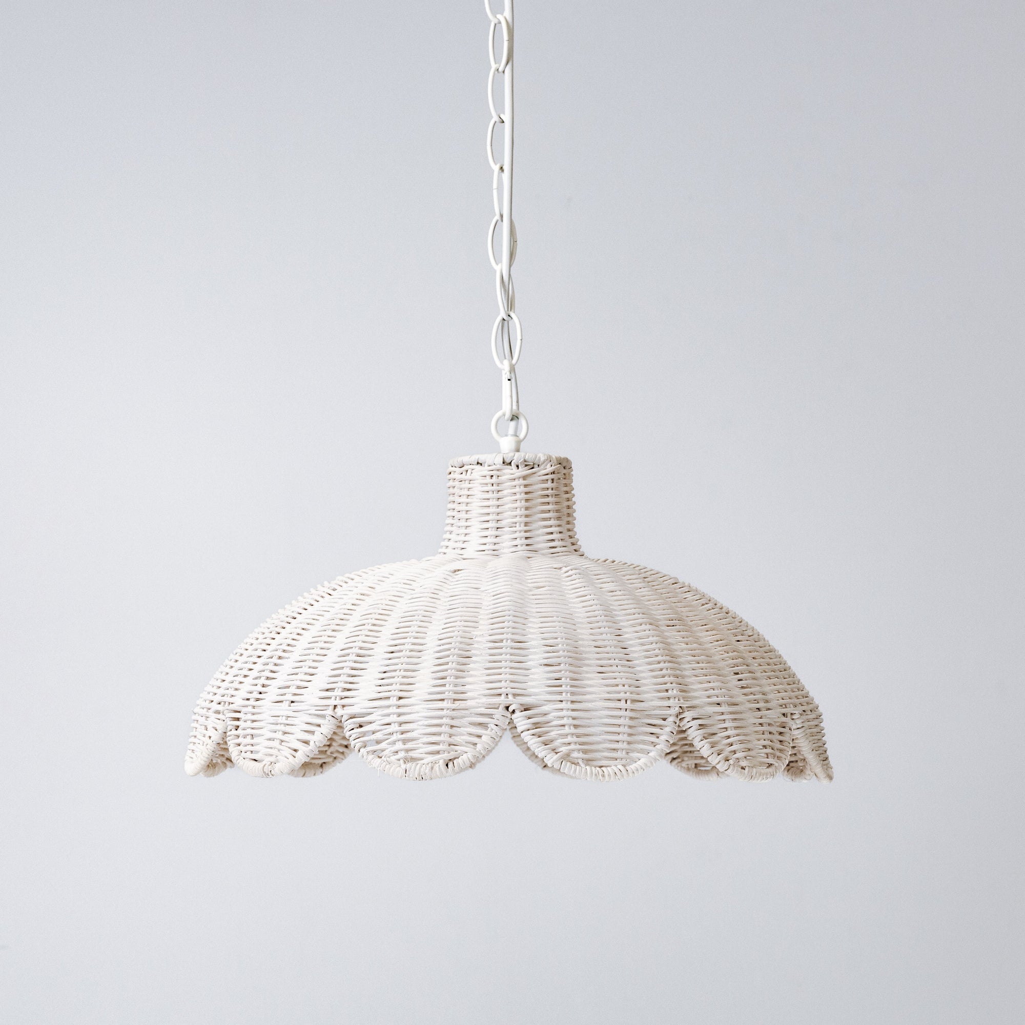 Alice Scallop Rattan Pendant Light - Elegant White Design