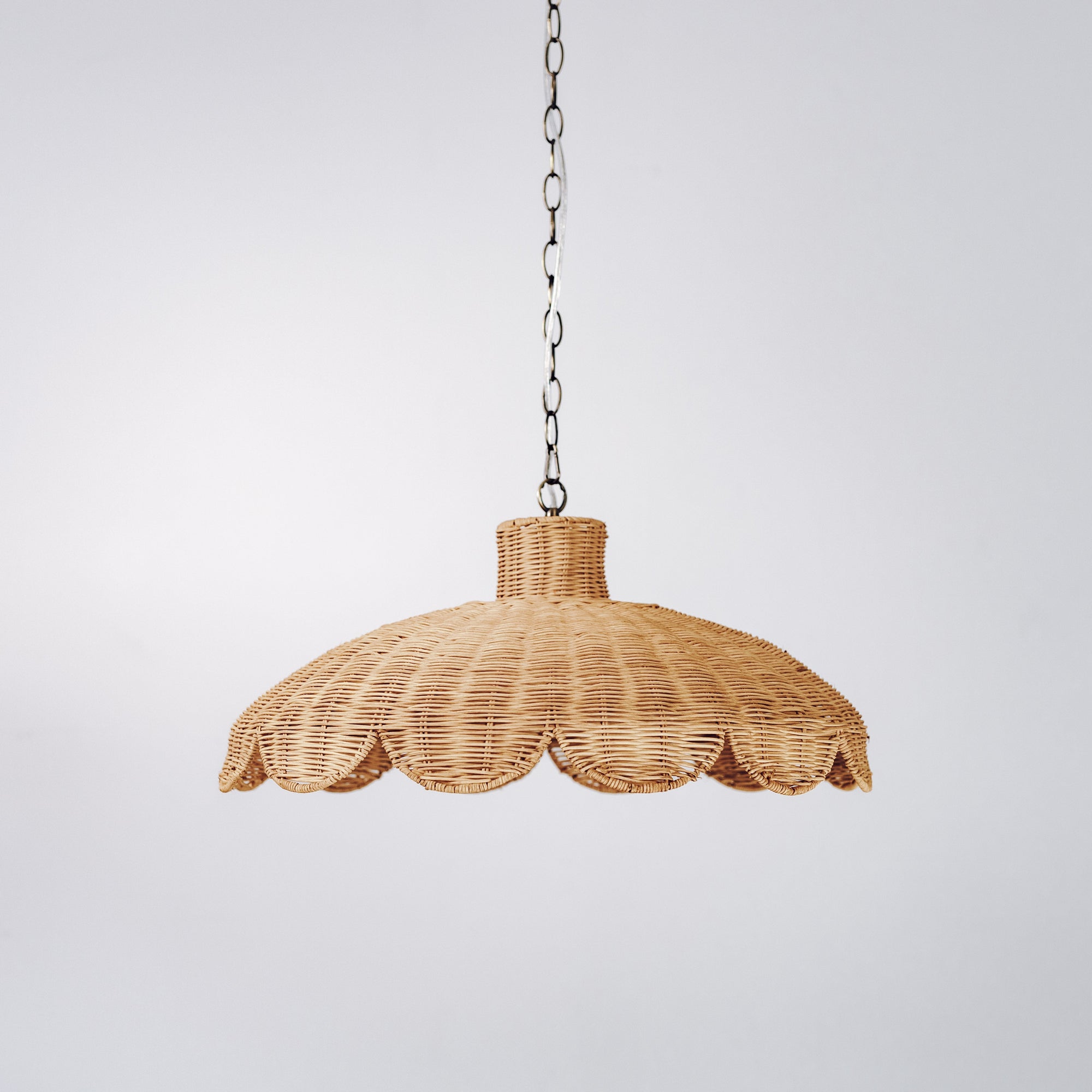 Alice Scallop Rattan Pendant Light – Natural Boho Charm