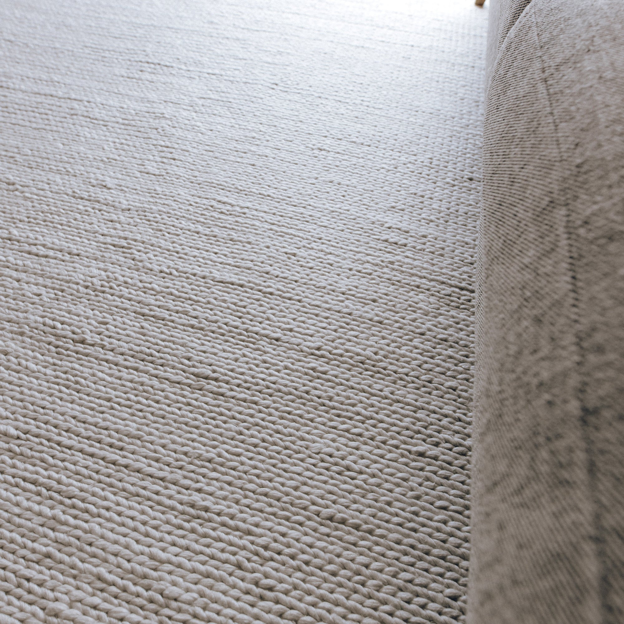 Kiara Handwoven Eco-Friendly Floor Rug in White Tones
