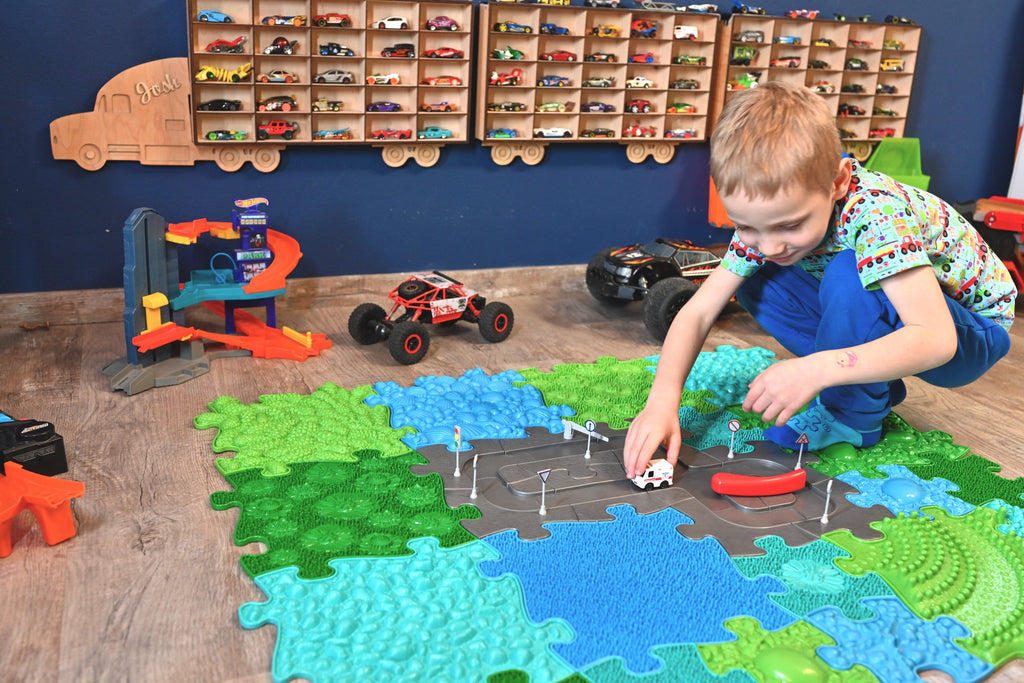 MUFFIK 17-Piece Magnetic Car Track Set - Ultimate STEM Toy for Kids