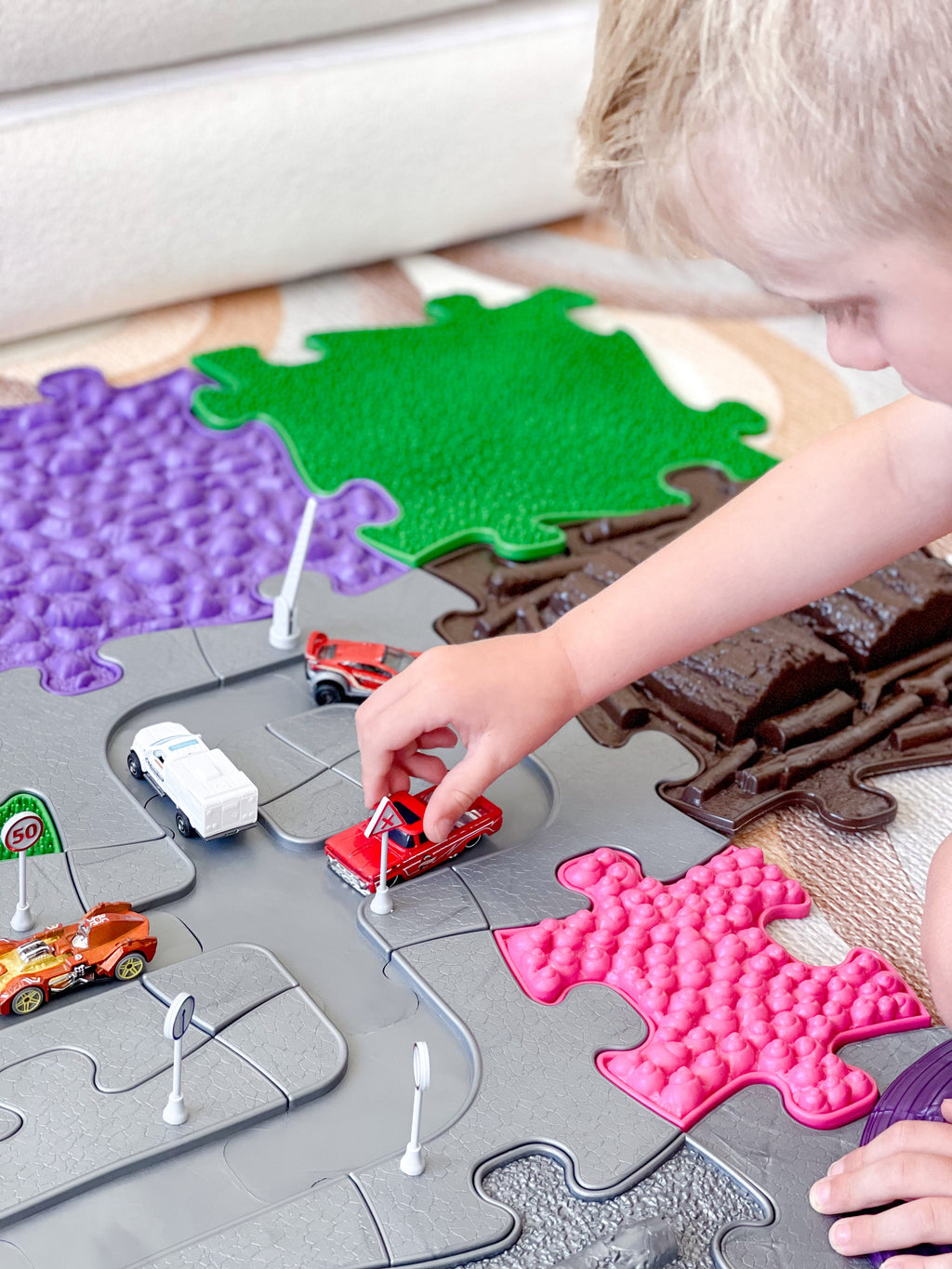 MUFFIK 17-Piece Magnetic Car Track Set - Ultimate STEM Toy for Kids