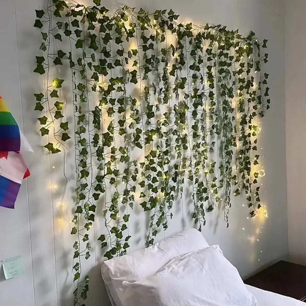 USB Maple Leaf Curtain Lights – Elegant Ivy Garland for Décor