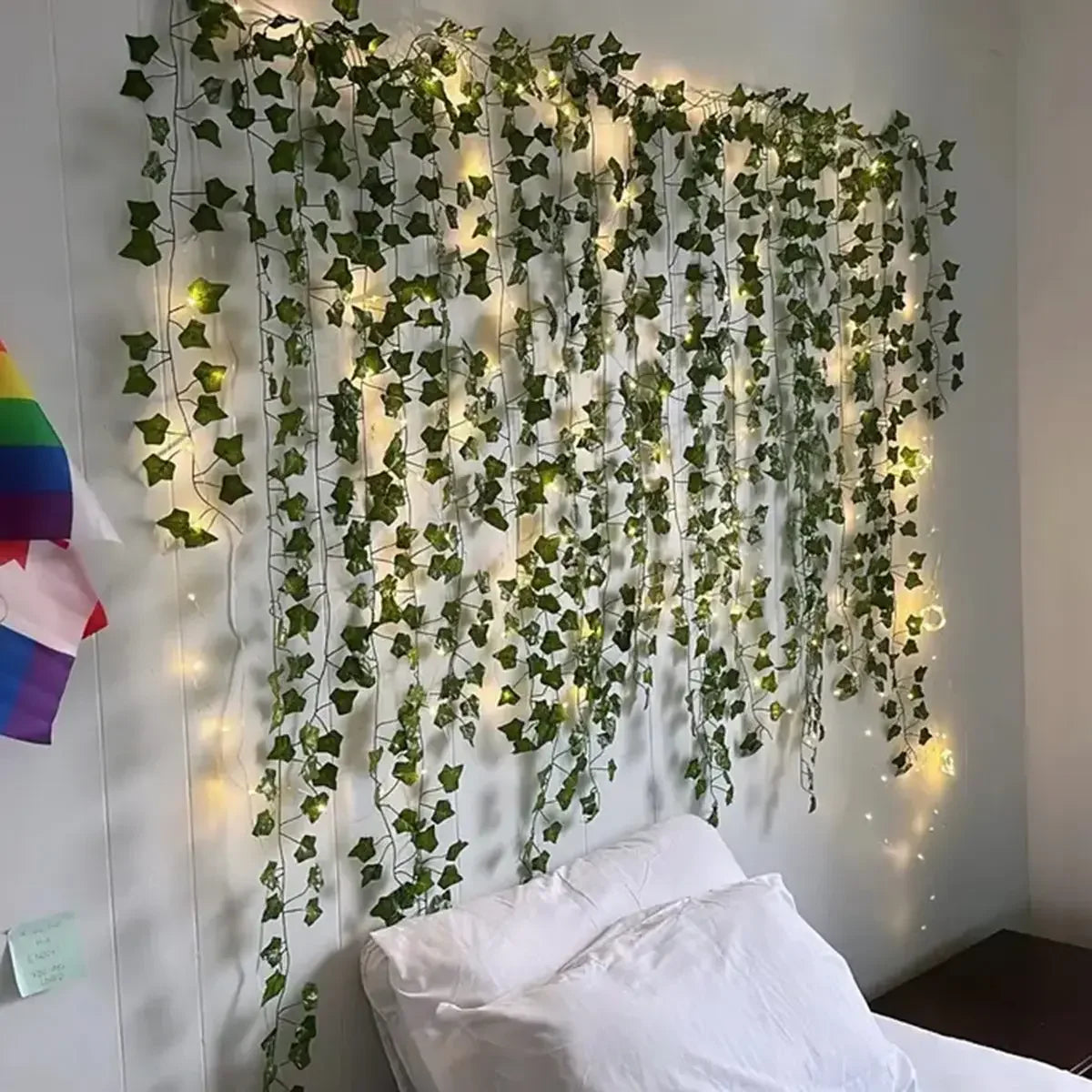 USB Maple Leaf Curtain Lights – Elegant Ivy Garland for Décor