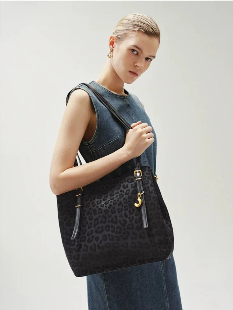 Chic Leopard Print Tote Bag for Women - Stylish & Spacious