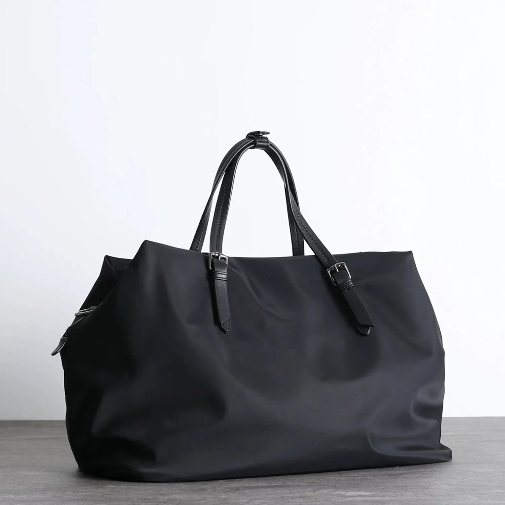 Stylish Nylon Duffel Bag 20-25L – Water Resistant & Versatile Travel Tote