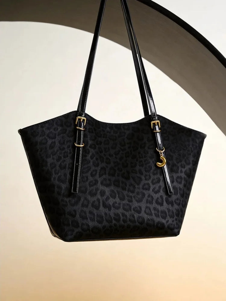 Chic Leopard Print Tote Bag for Women - Stylish & Spacious