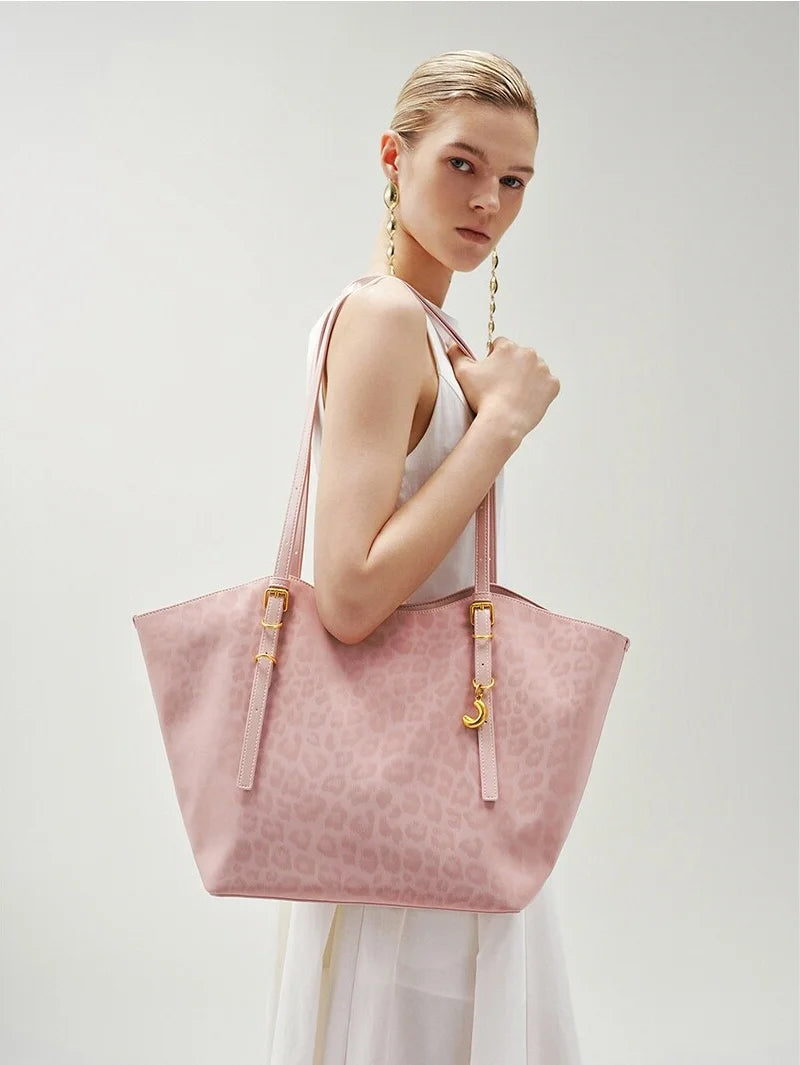 Chic Leopard Print Tote Bag for Women - Stylish & Spacious