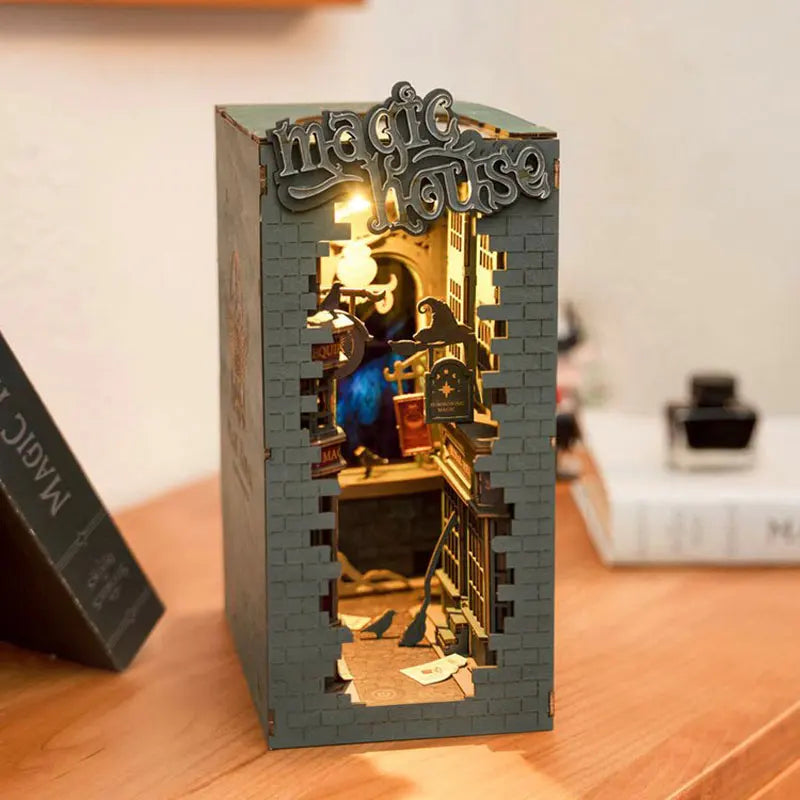 Robotime DIY Book Nook Miniature House Kit - Sakura Densya
