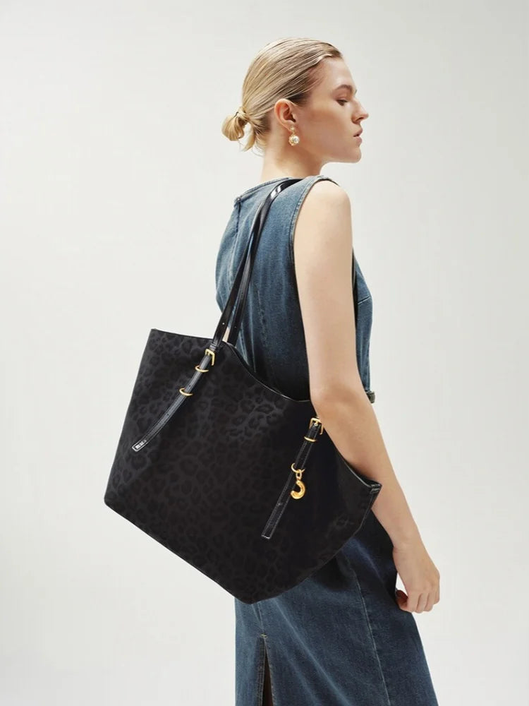 Chic Leopard Print Tote Bag for Women - Stylish & Spacious