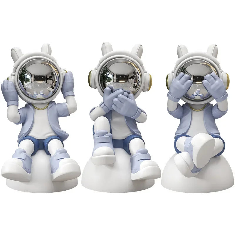 Eye-Catching Astronaut Bookend - Decorative & Functional Desk Accessory