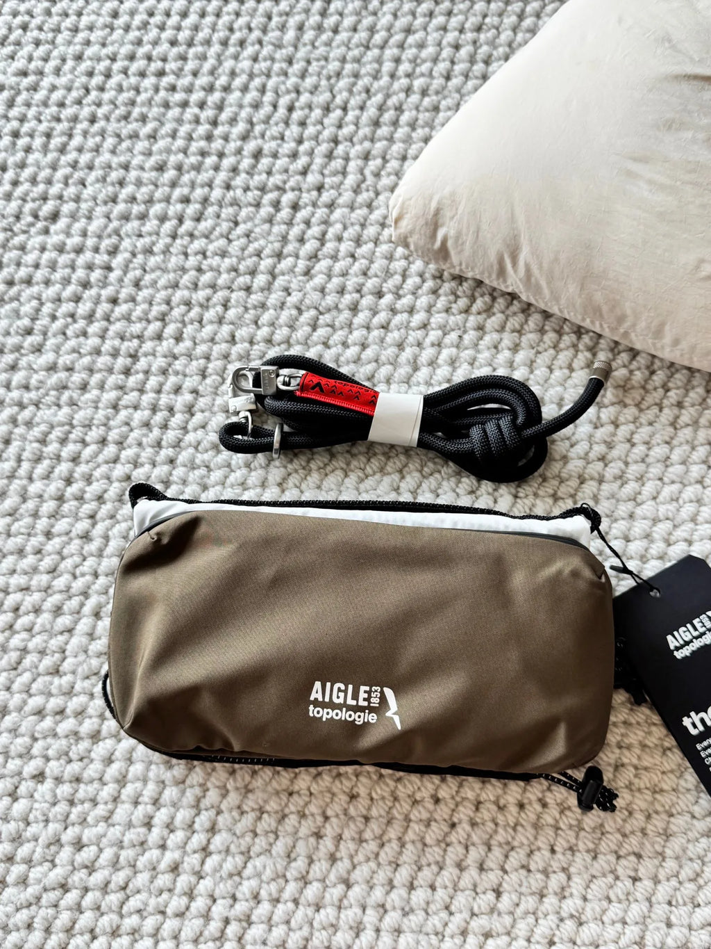 Trendy Large Capacity Waterproof Crossbody Bag for Outdoor Use