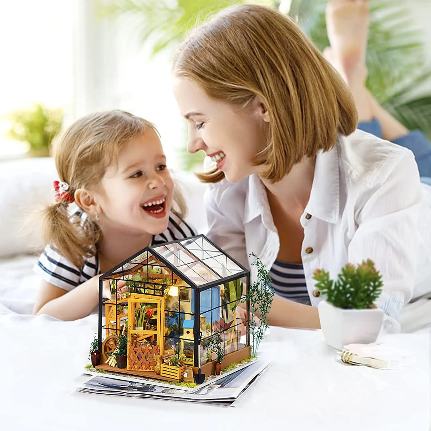 Robotime Green DIY Dollhouse Kit - Engaging Miniature Art Project