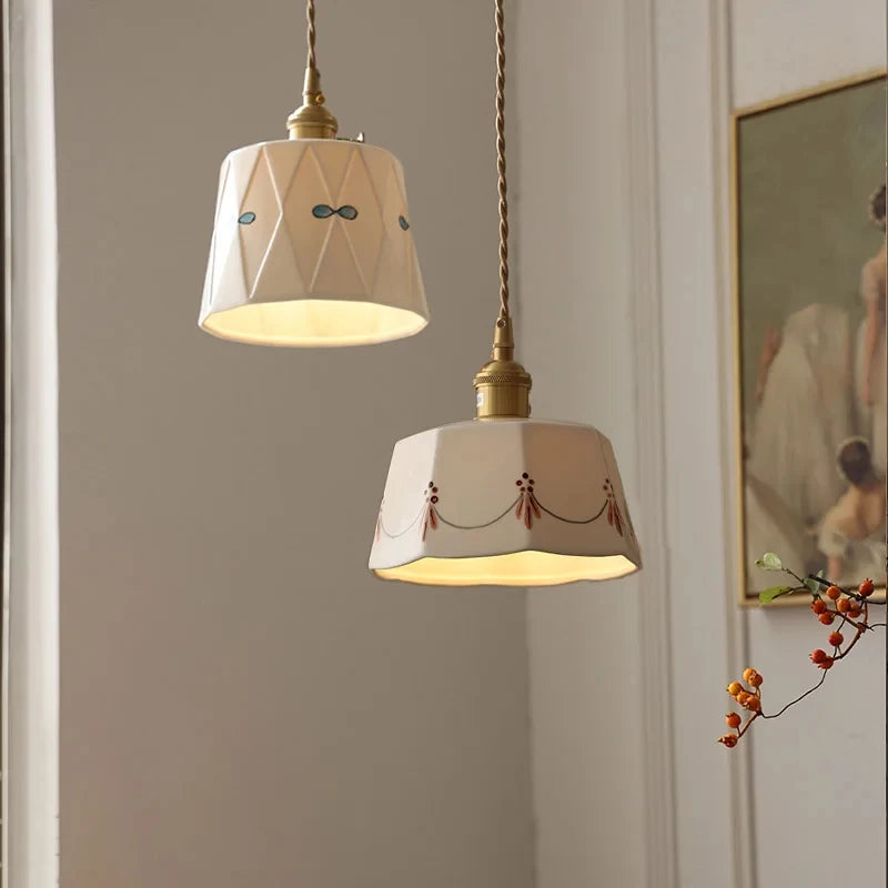 Elegant Ceramic Pendant Lamp for Dining & Living Spaces - Bronze Finish