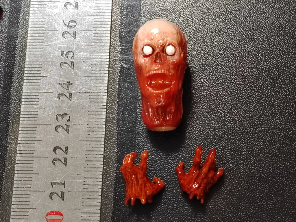 Deluxe Mezco ONE:12 Major Toht Action Figure Set - Raiders of the Lost Ark