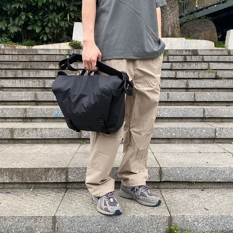 Granville10 N400r-AC2 Waterproof Messenger Bag for Daily Commuting