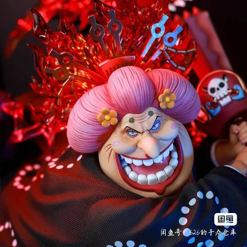 25cm Big Mom Figure - Charlotte Linlin Anime PVC Statue with Light