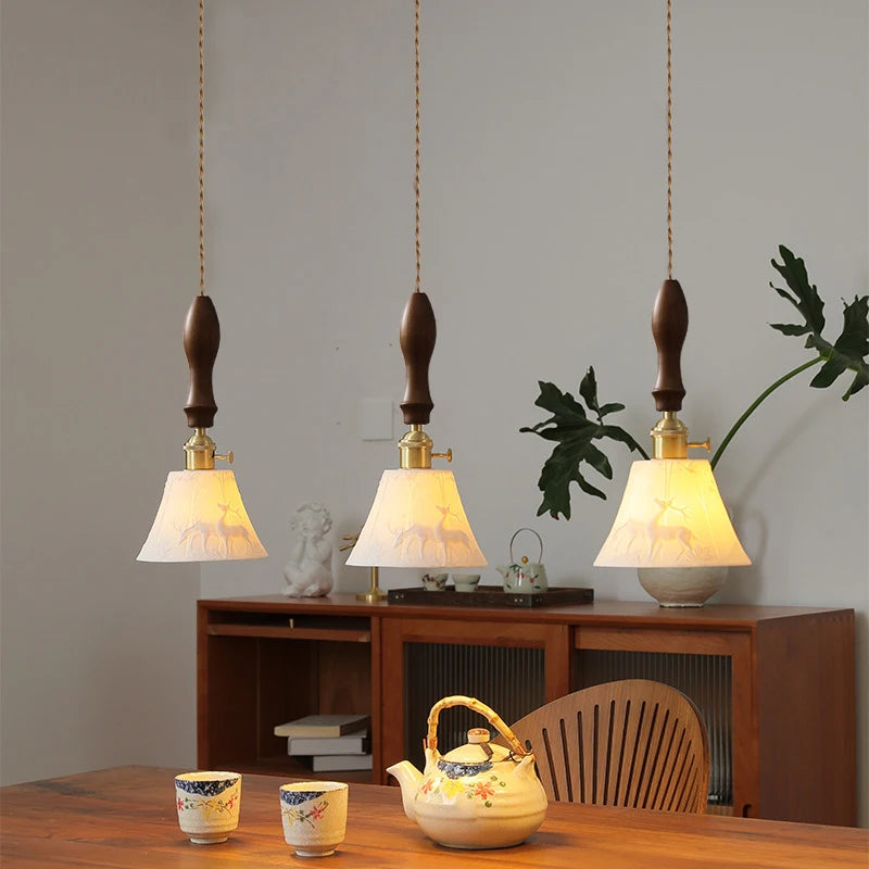 Chic Tiffany-Style Pendant Light for Dining & Living Spaces