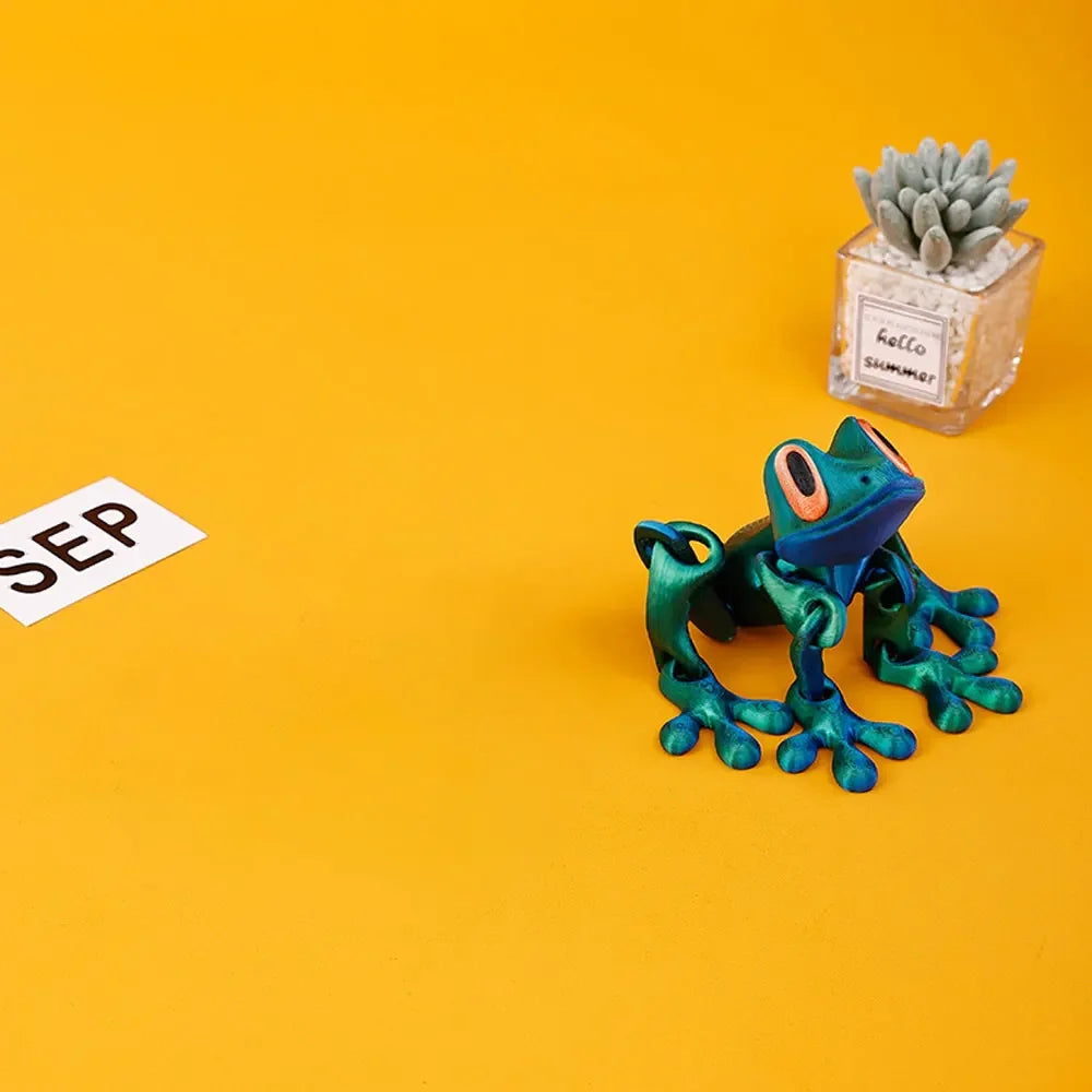 Movable 3D Printed Tree Frog Ornament - Unique Kitchen & Office Decor