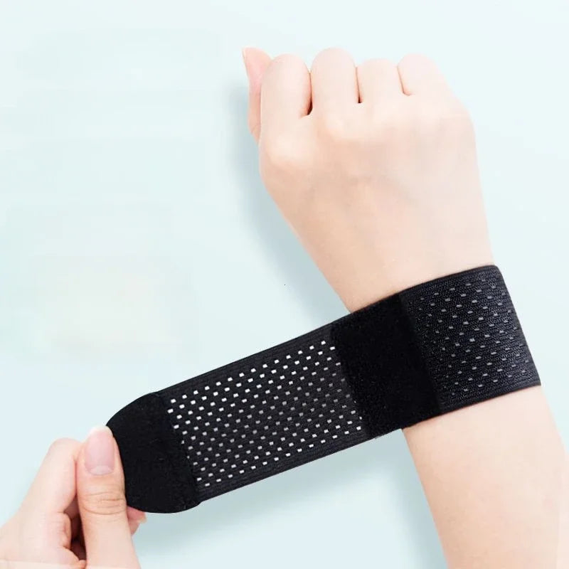 Adjustable Mesh Sports Wristband - Breathable Support for Fitness & Recovery