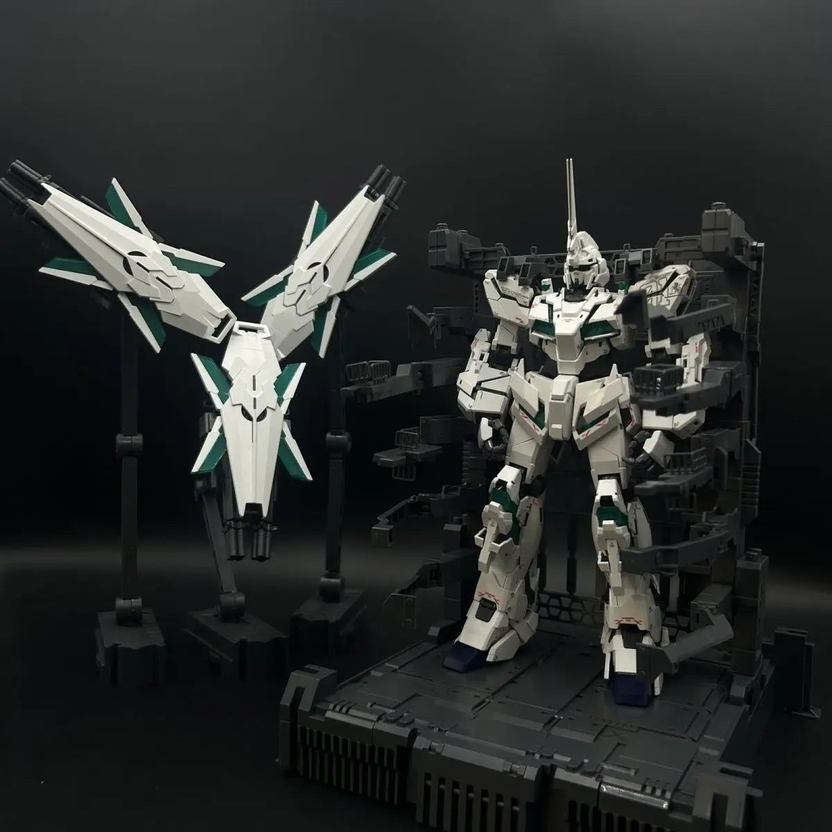 Shenshou MGEX RX-0 Unicorn Mecha Model Kit - Ultimate Customization