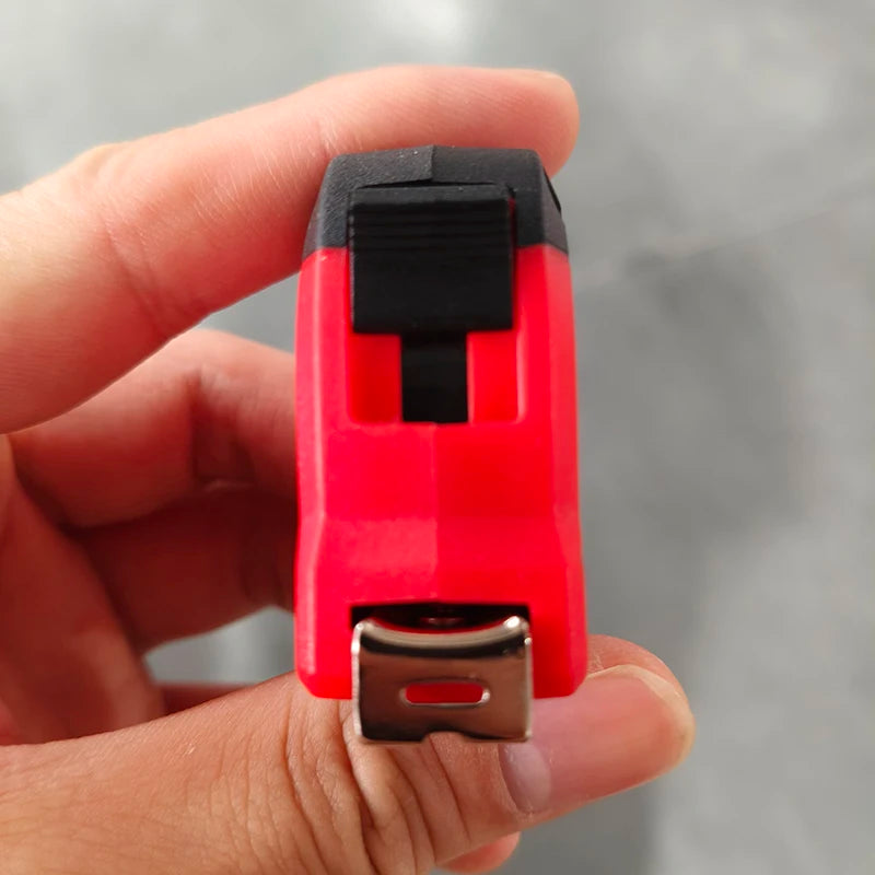 Milwaukee 6ft Keychain Tape Measure – Durable & Portable Tool